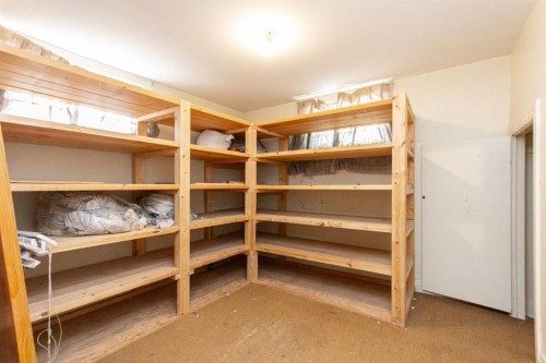4917 46 Street, Red Deer, AB - Indoor