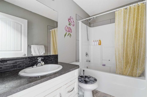 188 Kershaw Close, Red Deer, AB - Indoor Photo Showing Bathroom