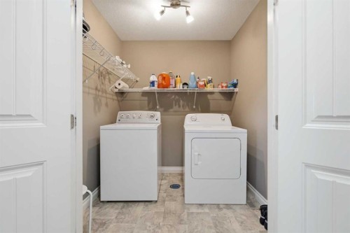 188 Kershaw Close, Red Deer, AB - Indoor Photo Showing Laundry Room