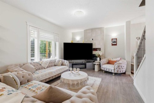 188 Kershaw Close, Red Deer, AB - Indoor Photo Showing Living Room