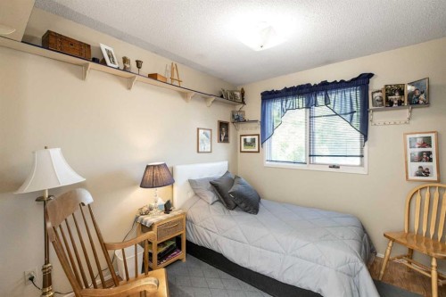 4003 53 Avenue, Innisfail, AB - Indoor Photo Showing Bedroom