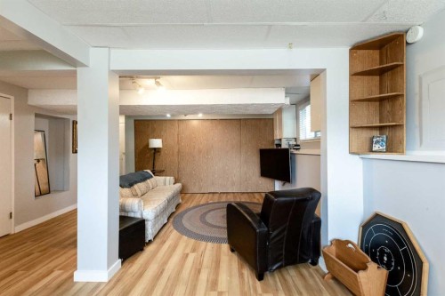 4003 53 Avenue, Innisfail, AB - Indoor Photo Showing Other Room