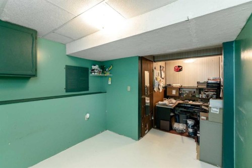 4003 53 Avenue, Innisfail, AB - Indoor Photo Showing Other Room