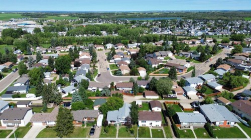 4003 53 Avenue, Innisfail, AB - Outdoor With View