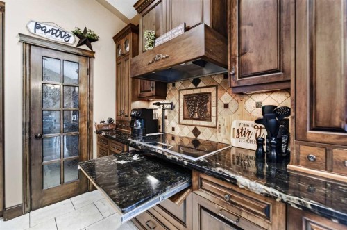 6297 Cronquist Drive, Red Deer, AB - Indoor Photo Showing Kitchen