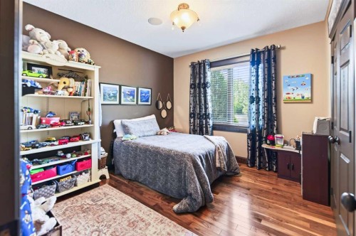 6297 Cronquist Drive, Red Deer, AB - Indoor Photo Showing Bedroom
