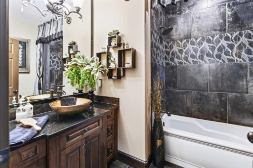 6297 Cronquist Drive, Red Deer, AB - Indoor Photo Showing Bathroom