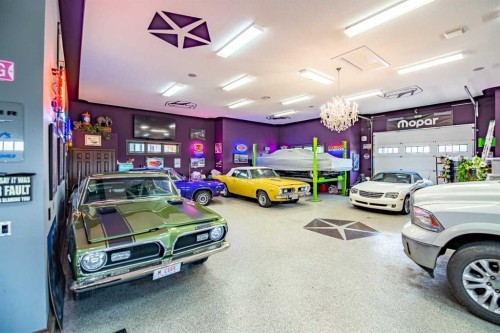6297 Cronquist Drive, Red Deer, AB - Indoor Photo Showing Garage