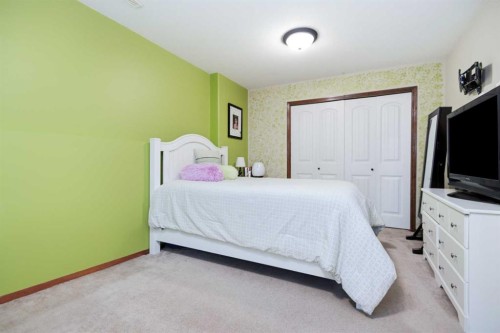 39 Landry Bend, Red Deer, AB - Indoor Photo Showing Bedroom