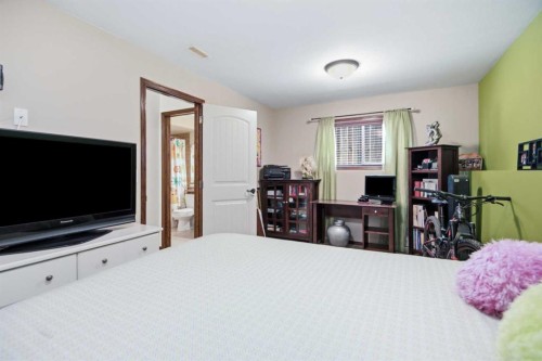 39 Landry Bend, Red Deer, AB - Indoor Photo Showing Bedroom