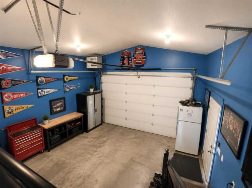 133 Portway Close, Blackfalds, AB - Indoor Photo Showing Garage