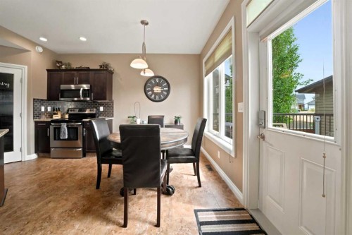 133 Portway Close, Blackfalds, AB - Indoor Photo Showing Dining Room
