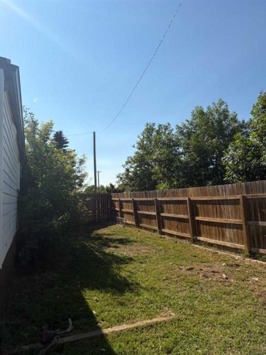 5220 44 Street, Consort, AB - Outdoor