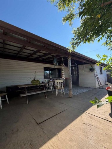 5220 44 Street, Consort, AB - Outdoor