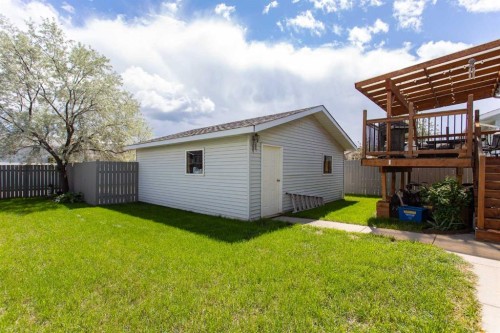 153 Westview Crescent, Blackfalds, AB - Outdoor With Deck Patio Veranda