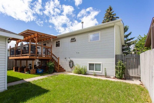 153 Westview Crescent, Blackfalds, AB - Outdoor With Deck Patio Veranda With Exterior