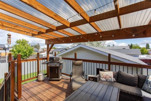 153 Westview Crescent, Blackfalds, AB - Outdoor With Deck Patio Veranda With Exterior