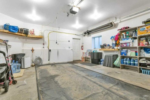 13 Fern Crescent, Sylvan Lake, AB - Indoor Photo Showing Garage