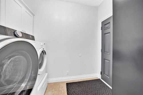4 Welsh Close, Red Deer, AB - Indoor Photo Showing Laundry Room