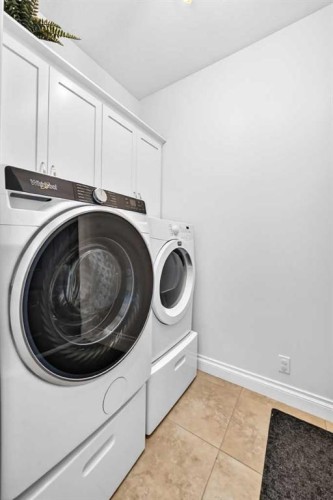 4 Welsh Close, Red Deer, AB - Indoor Photo Showing Laundry Room