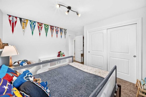 4 Welsh Close, Red Deer, AB - Indoor Photo Showing Bedroom
