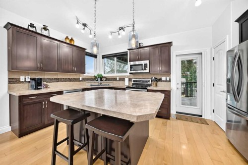 4 Welsh Close, Red Deer, AB - Indoor Photo Showing Kitchen