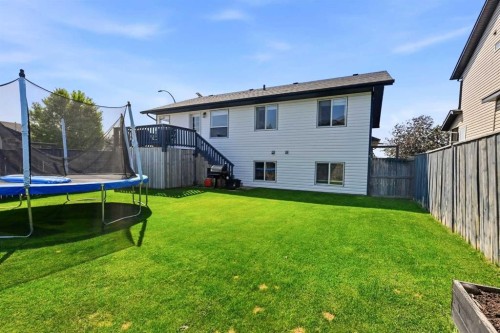 5618 Panorama Drive, Blackfalds, AB - Outdoor With Backyard
