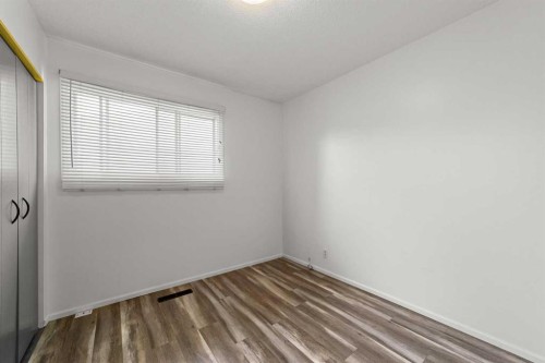 4814 49 Avenue, Forestburg, AB - Indoor Photo Showing Other Room