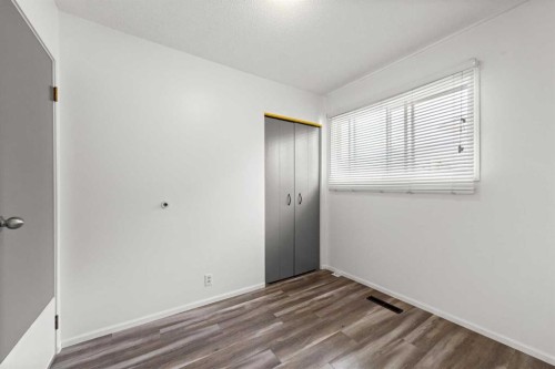 4814 49 Avenue, Forestburg, AB - Indoor Photo Showing Other Room