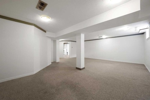 4814 49 Avenue, Forestburg, AB - Indoor Photo Showing Other Room