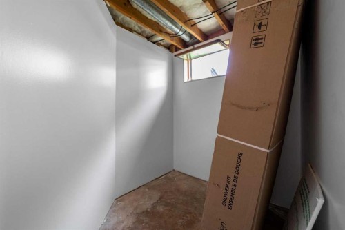 4814 49 Avenue, Forestburg, AB - Indoor Photo Showing Other Room