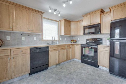 103 Landry Bend, Red Deer, AB - Indoor Photo Showing Kitchen