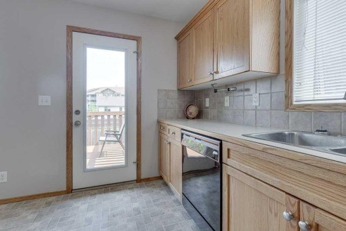 103 Landry Bend, Red Deer, AB - Indoor Photo Showing Kitchen