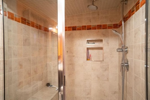 4908 47 Street, Clive, AB - Indoor Photo Showing Bathroom