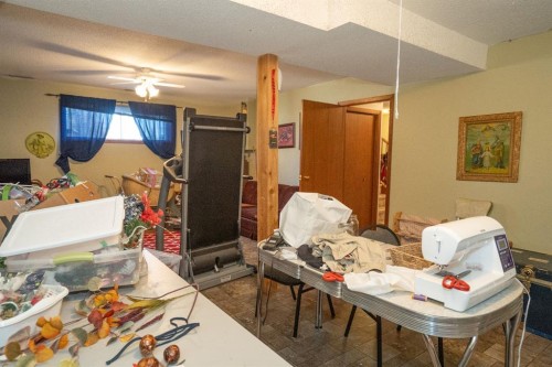4908 47 Street, Clive, AB - Indoor