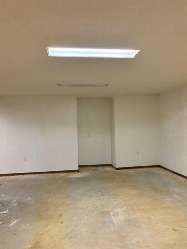 5216 47 Street, Consort, AB - Indoor Photo Showing Garage