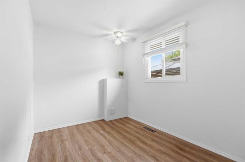 23 Fairway Avenue, Red Deer, AB - Indoor Photo Showing Other Room