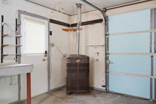 23 Fairway Avenue, Red Deer, AB - Indoor Photo Showing Other Room