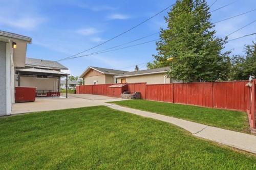 23 Fairway Avenue, Red Deer, AB - Outdoor