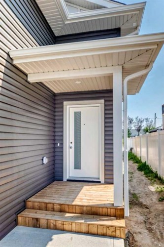 121 Aztec Crescent, Blackfalds, AB - Outdoor With Exterior