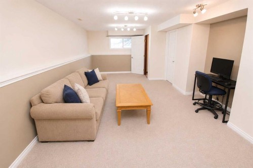 96 Duckering Close, Red Deer, AB - Indoor Photo Showing Other Room