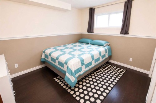 96 Duckering Close, Red Deer, AB - Indoor Photo Showing Bedroom
