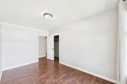 4715 43A Avenue, Red Deer, AB - Indoor Photo Showing Other Room