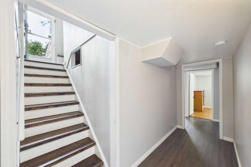 4715 43A Avenue, Red Deer, AB - Indoor Photo Showing Other Room