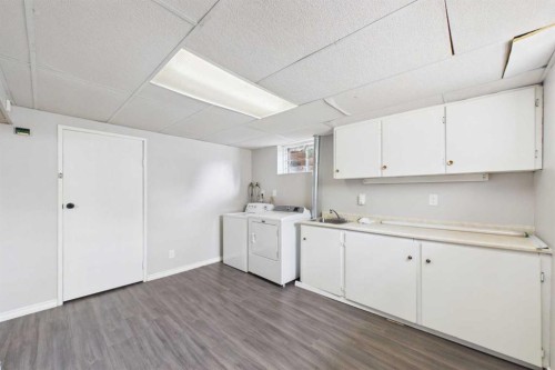 4715 43A Avenue, Red Deer, AB - Indoor Photo Showing Laundry Room