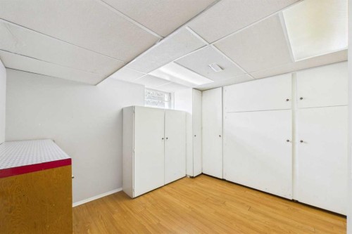 4715 43A Avenue, Red Deer, AB - Indoor Photo Showing Other Room