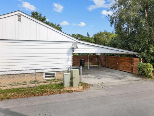 4715 43A Avenue, Red Deer, AB - Outdoor