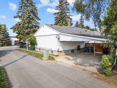 4715 43A Avenue, Red Deer, AB - Outdoor