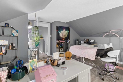 5224 50 Avenue, Sylvan Lake, AB - Indoor