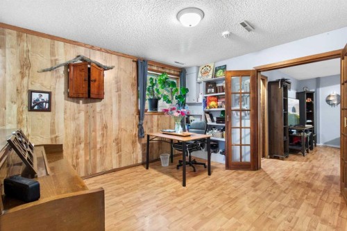 5224 50 Avenue, Sylvan Lake, AB - Indoor